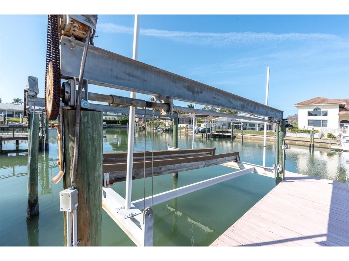 4961 61st Avenue S Saint Petersburg FL 33715 TB8451116 image48