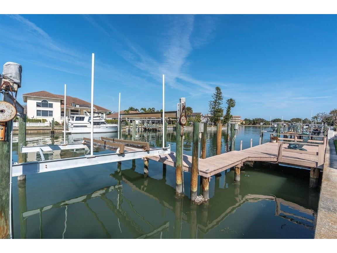 4961 61st Avenue S Saint Petersburg FL 33715 TB8451116 image49