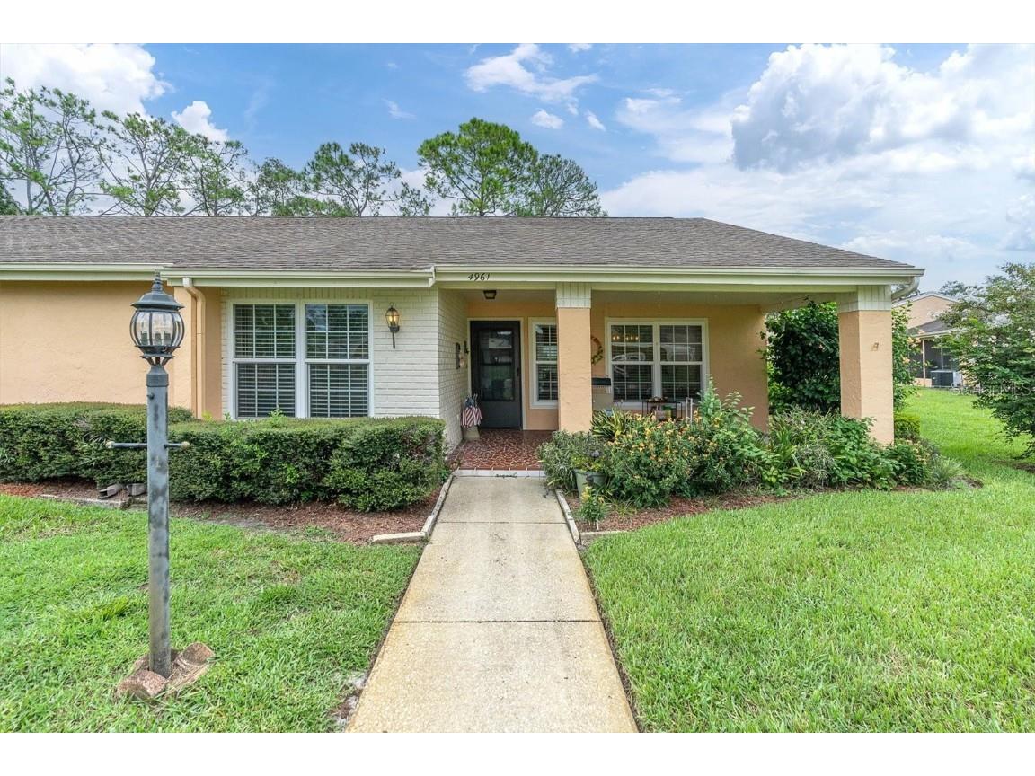 4961 Grist Mill Circle New Port Richey FL 34655 W7857516 image1