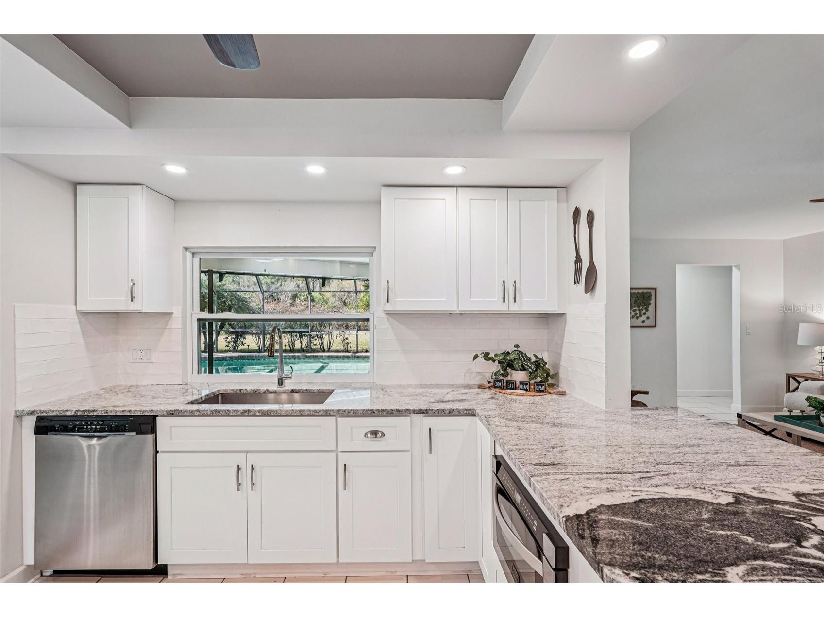 4963 Rutland Gate Sarasota FL 34235 A4674641 image17