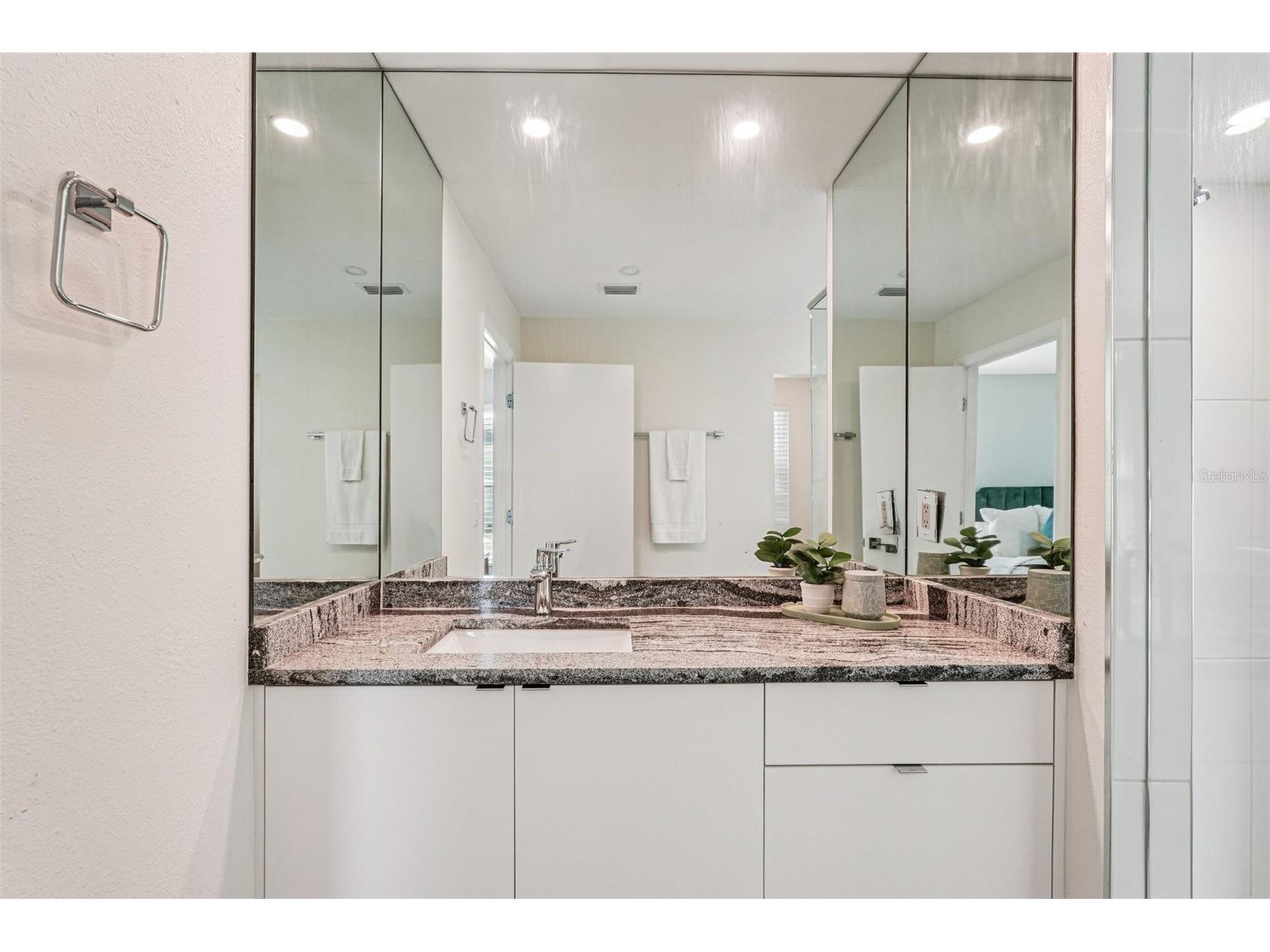 4963 Rutland Gate Sarasota FL 34235 A4674641 image27