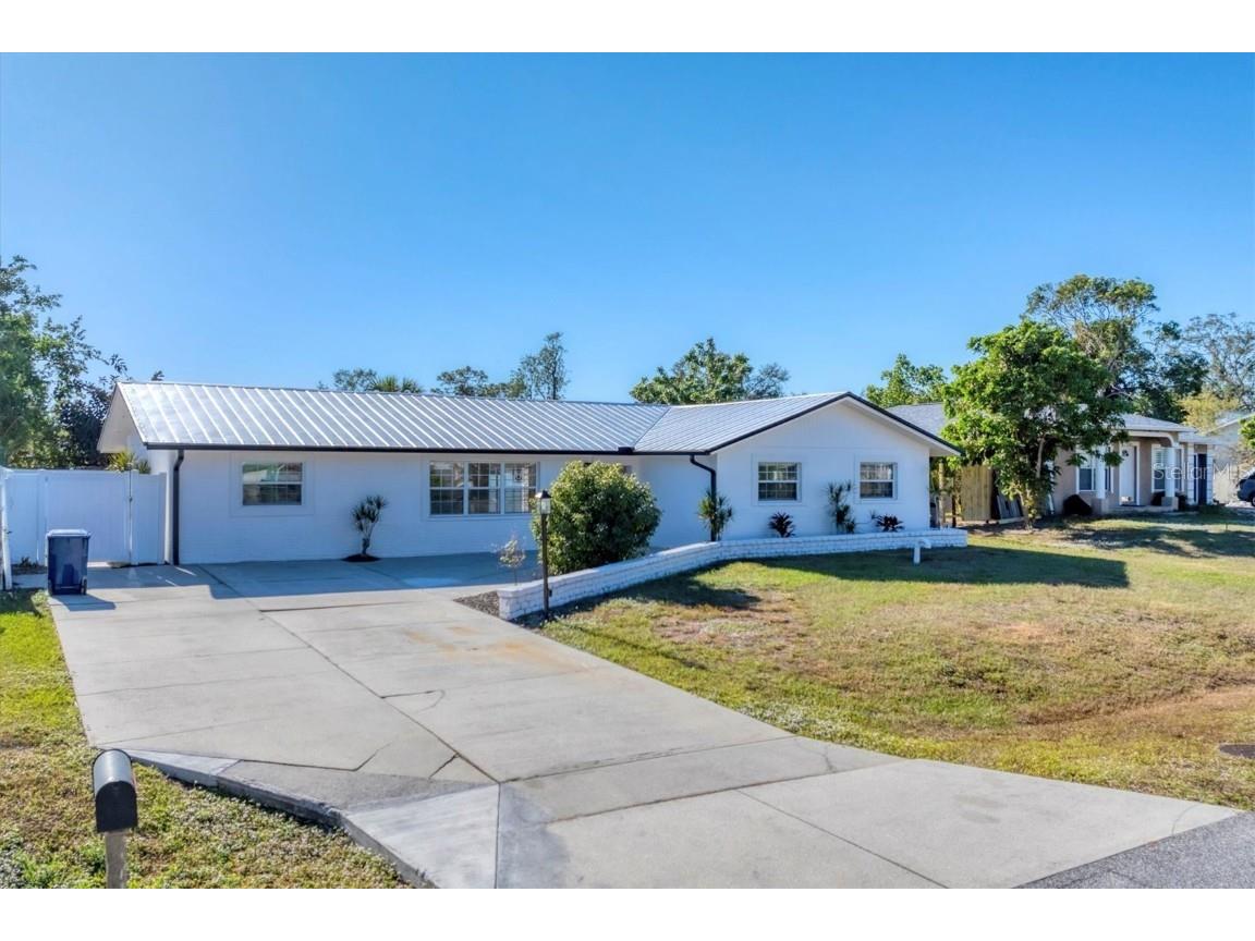 4963 San Jose Drive Sarasota FL 34235 A4632245 image1