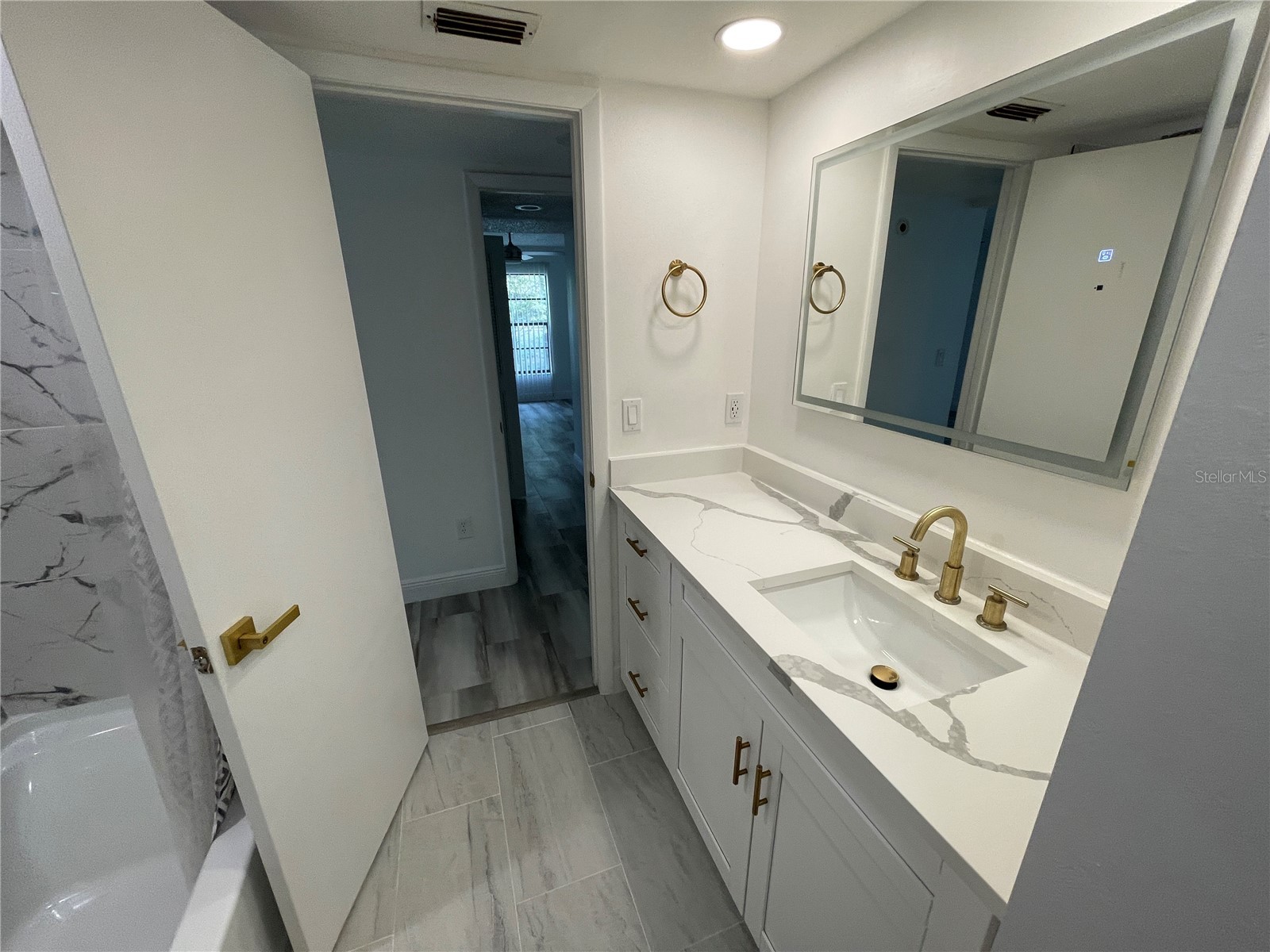 4965 Puritan Circle #401 Tampa FL 33617 TB8532329 image12