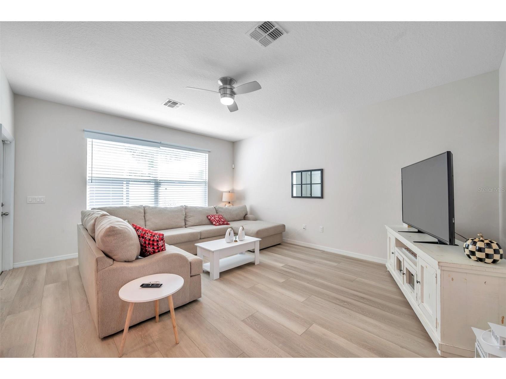 4966 Avalon Park Boulevard Wesley Chapel FL 33545 TB8498283 image12