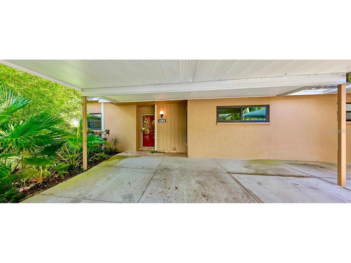 4969 Village Gardens Drive #52 Sarasota FL 34234 A4679586 image1