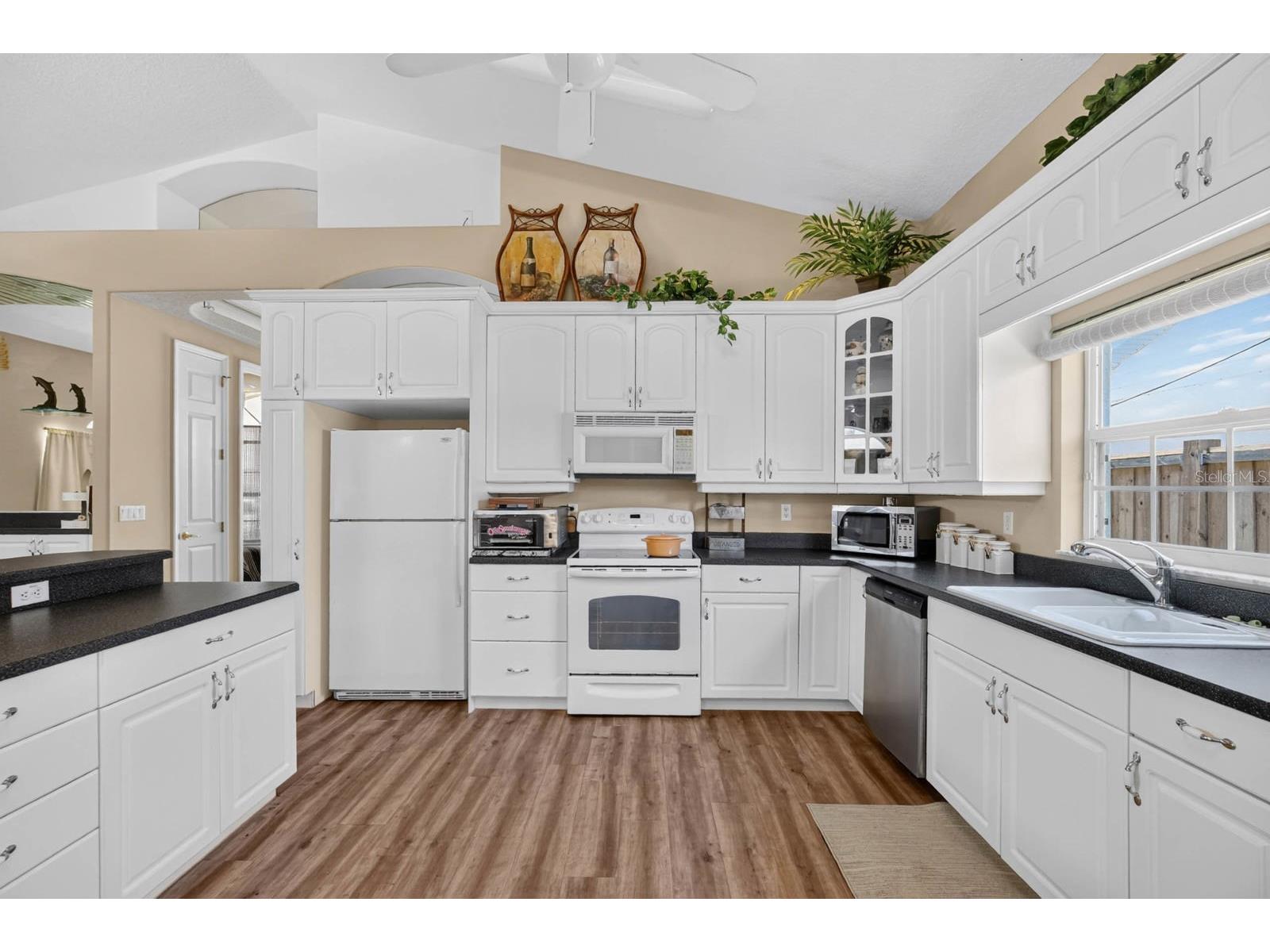 497 Grandview Avenue Ormond Beach FL 32176 V4949957 image18