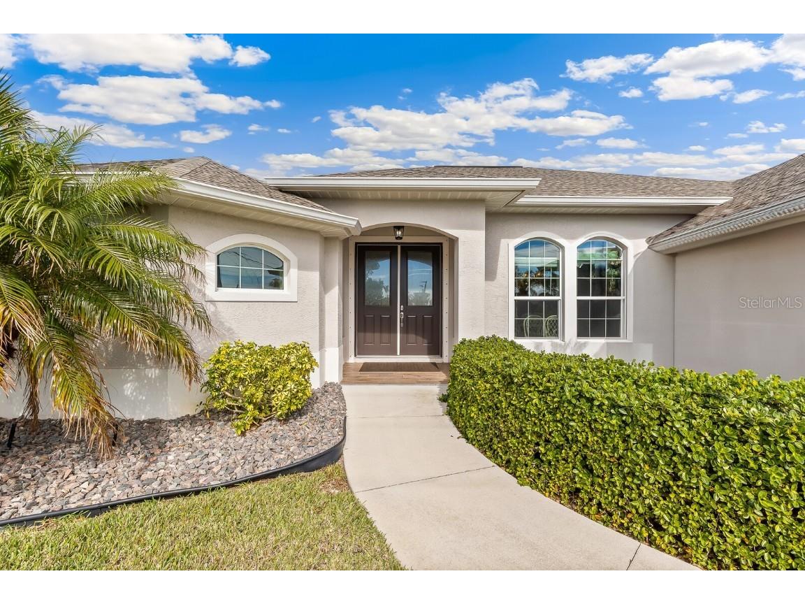 497 Rotonda Circle Rotonda West FL 33947 - ROTONDA RIVER D6140288 image1