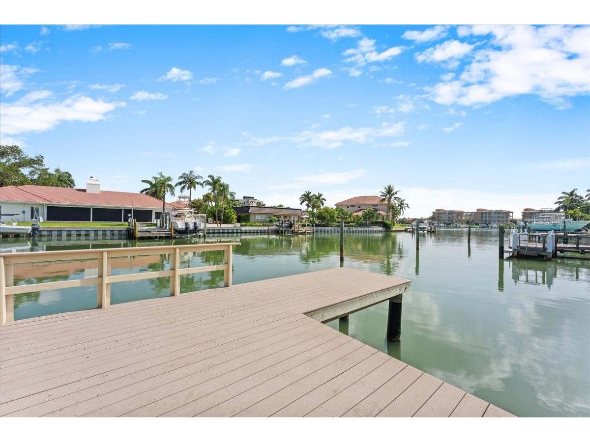 4973 60th Avenue S Saint Petersburg FL 33715 TB8528306 image67