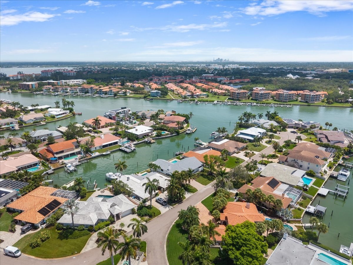 4973 60th Avenue S Saint Petersburg FL 33715 TB8528306 image83