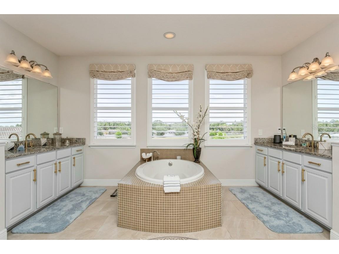 4973 Antiquity Way Sarasota FL 34240 TB8393886 image30