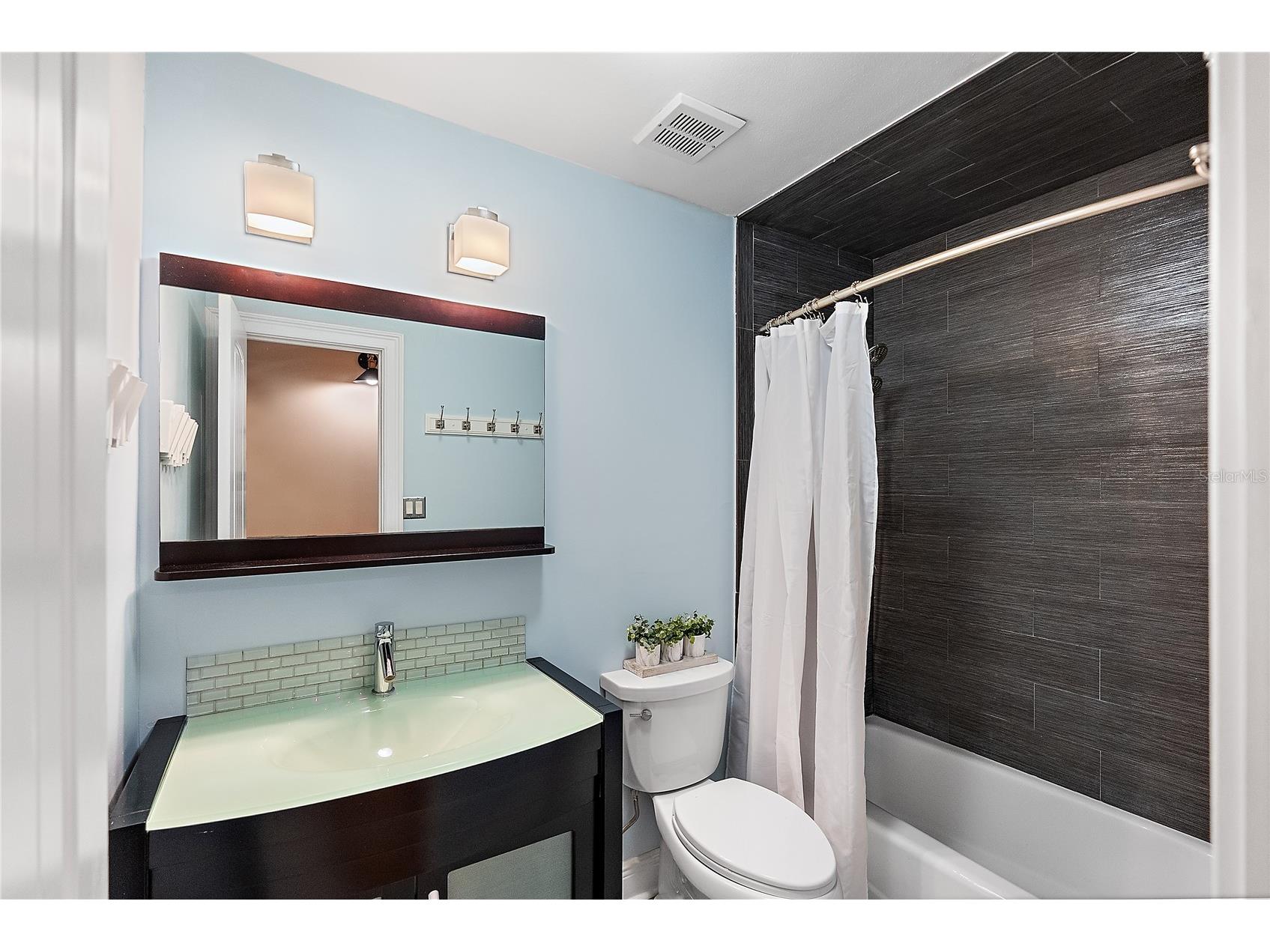 4974 Coquina Key Drive SE Saint Petersburg FL 33705 - TAMPA BAY TB8417843 image23