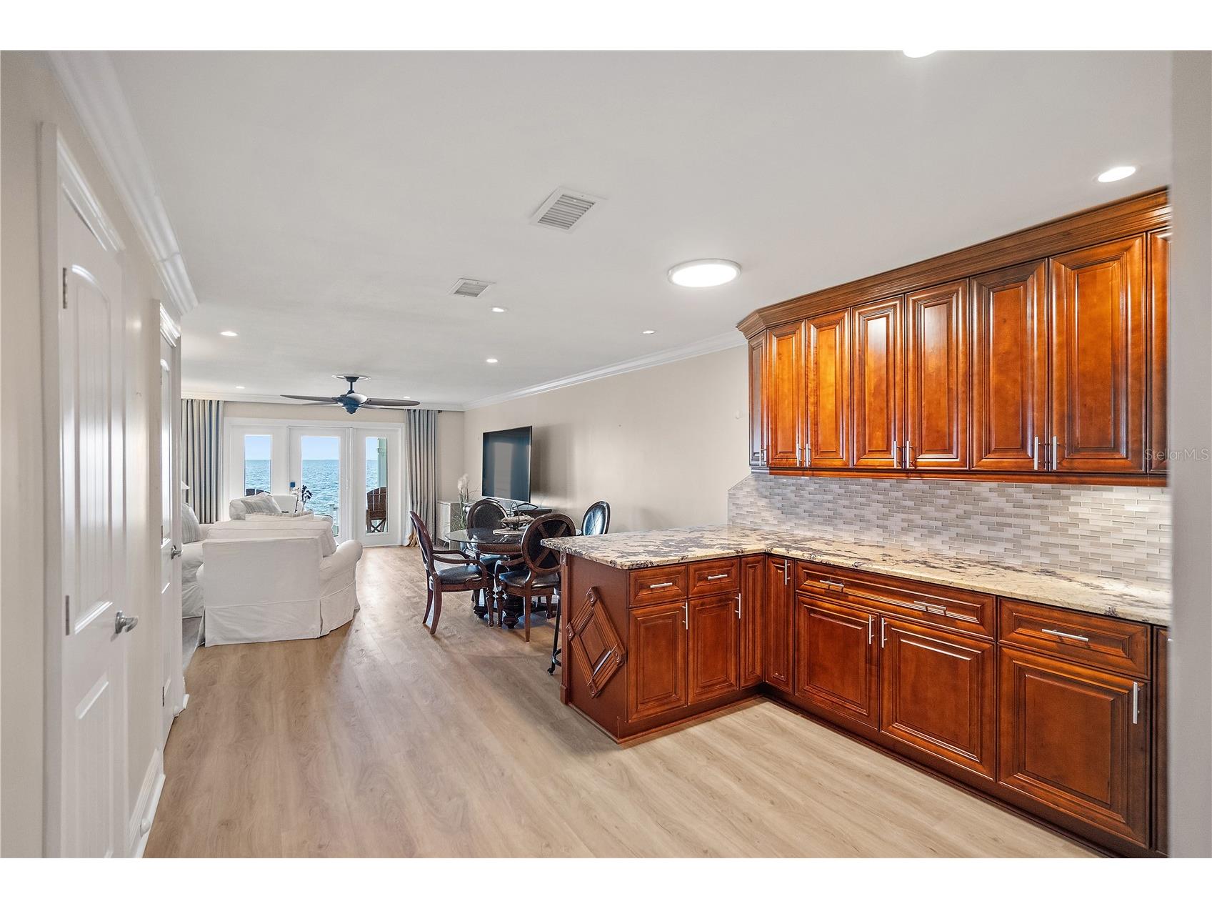 4974 Coquina Key Drive SE Saint Petersburg FL 33705 - TAMPA BAY TB8417843 image3