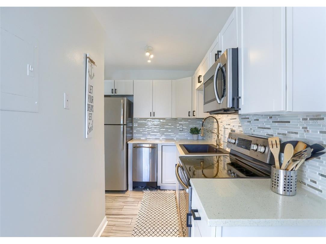 4975 Cobia Drive SE #A Saint Petersburg FL 33705 - LITTLE BAYOU TB8360450 image14