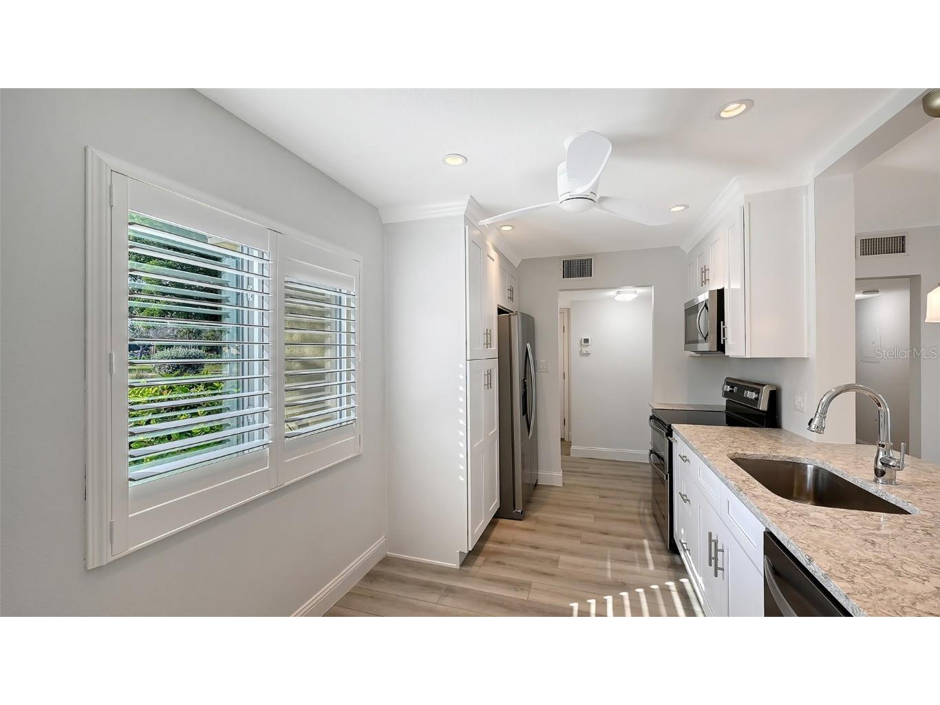 4976 Gulf Of Mexico Drive #VILLA 18 Longboat Key FL 34228 - SARASOTA BAY/ICW/CANAL A4665034 image11