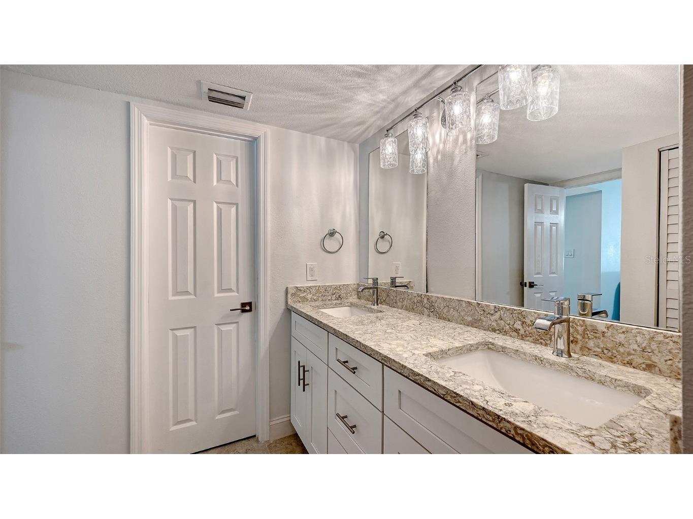 4976 Gulf Of Mexico Drive #VILLA 18 Longboat Key FL 34228 - SARASOTA BAY/ICW/CANAL A4665034 image15