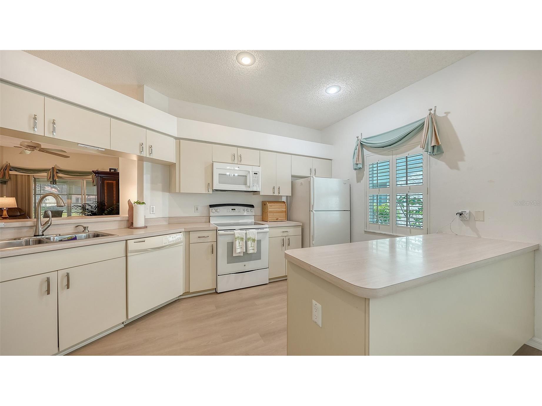 4977 Tamarack Trail Venice FL 34293 A4678220 image23