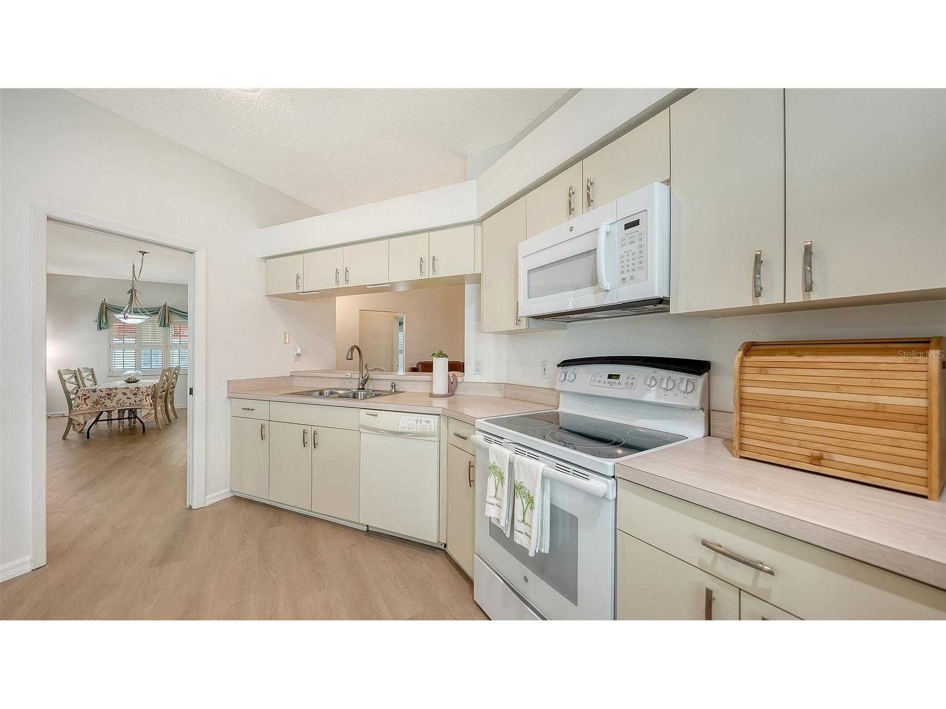 4977 Tamarack Trail Venice FL 34293 A4678220 image25
