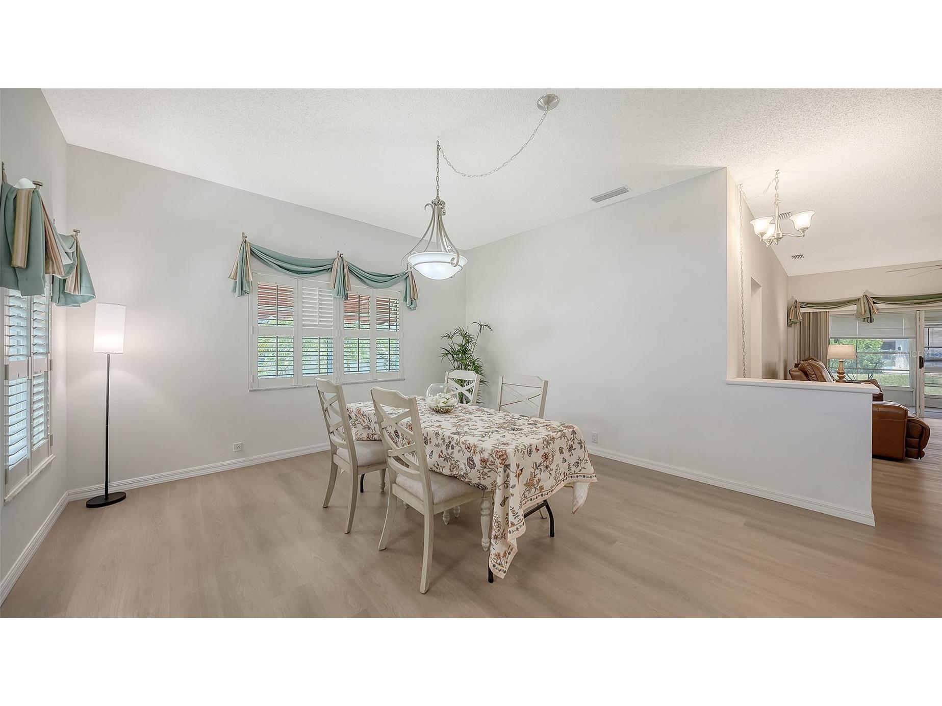4977 Tamarack Trail Venice FL 34293 A4678220 image9