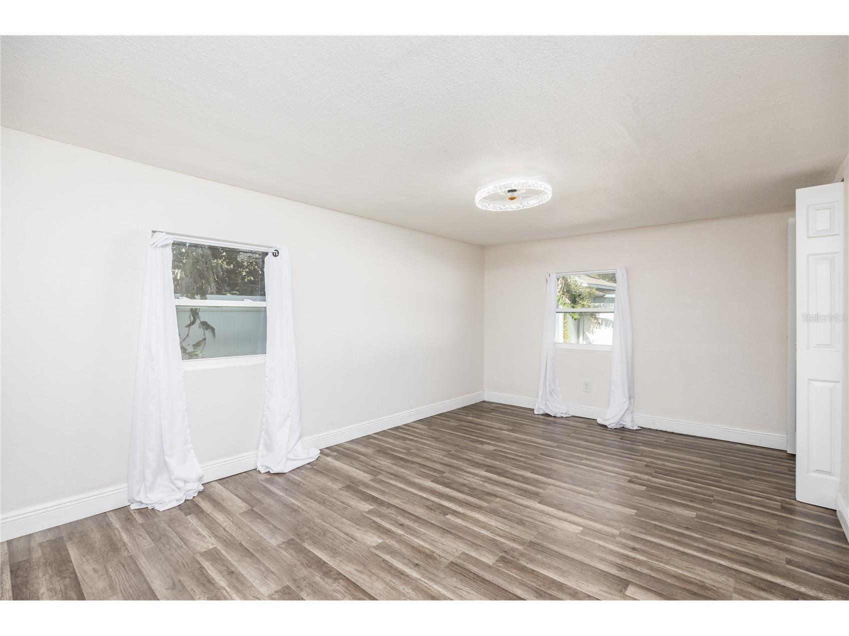 4978 71st Street N Saint Petersburg FL 33709 TB8512419 image21