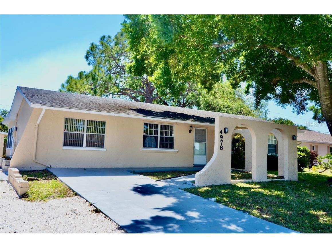 4978 Gold Trees Way Sarasota FL 34232 A4607780 image1