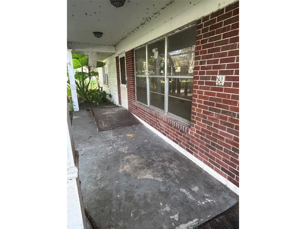 4979 Lakewood Drive Dade City FL 33523 - Lake Geneva TB8419730 image2