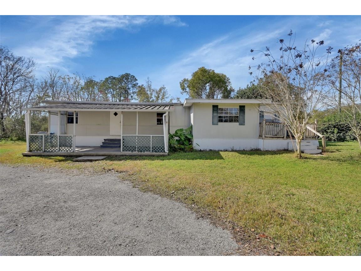 498 King Charles Circle Deland FL 32724 V4940727 image1