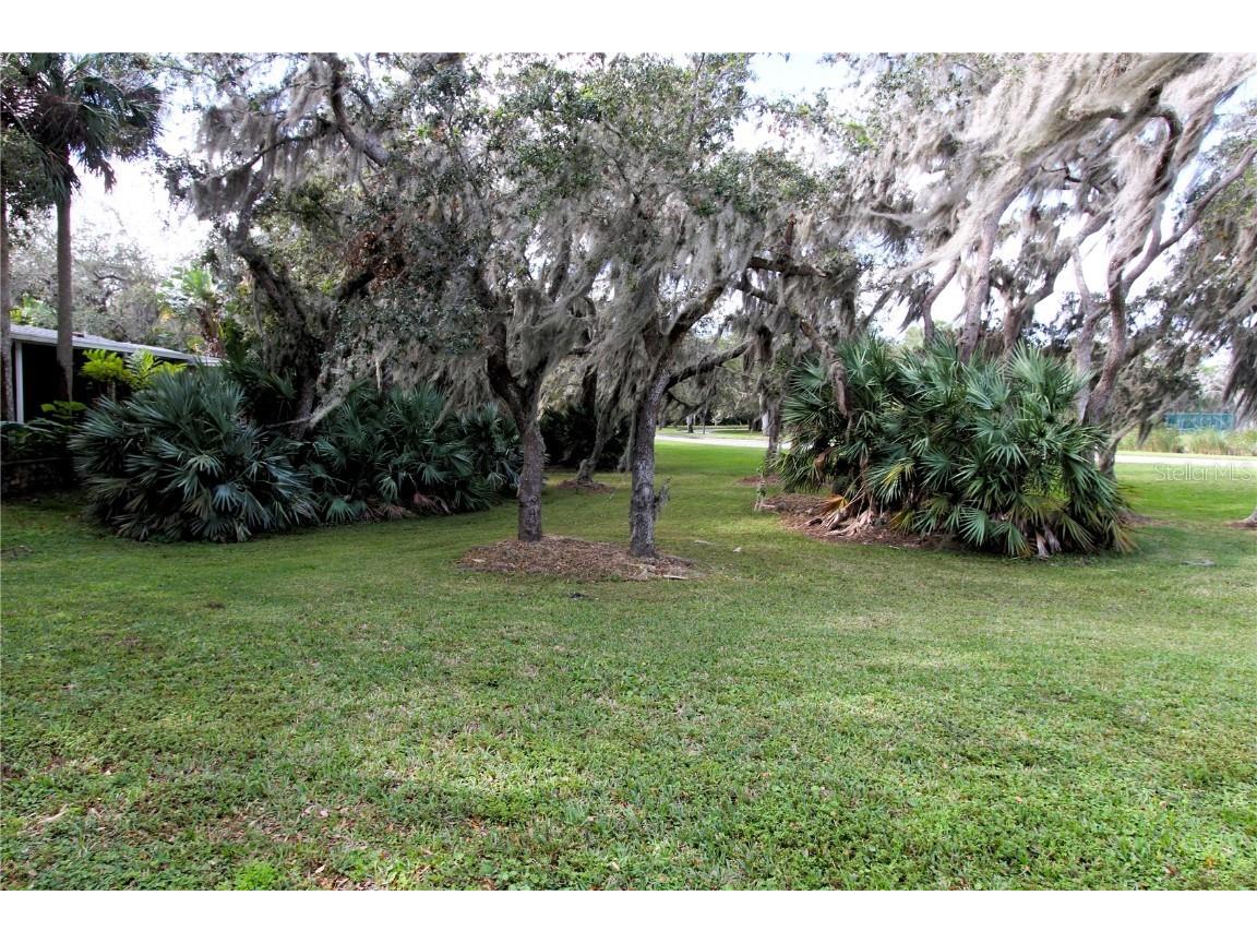 498 Sioux Boulevard Oak Hill FL 32759 NS1083012 image1
