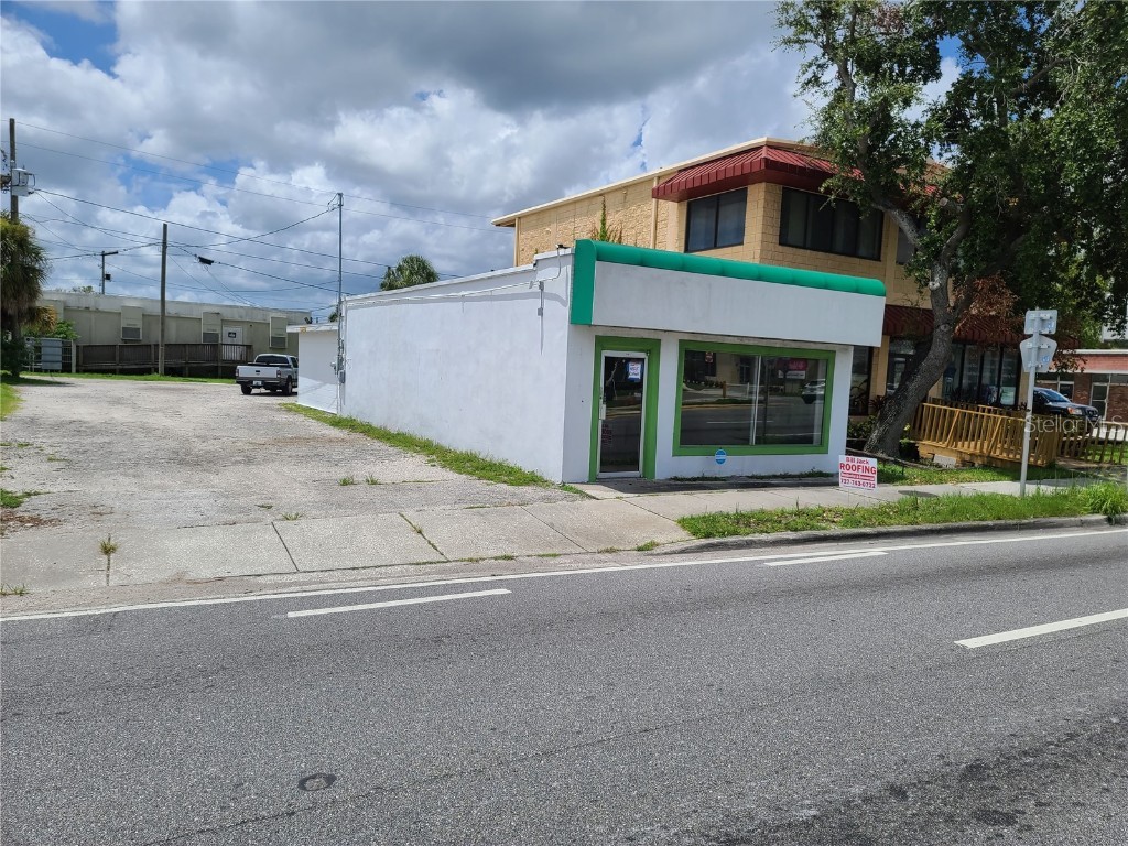 4980 Park Boulevard N Pinellas Park FL 33781 U8255891 image2