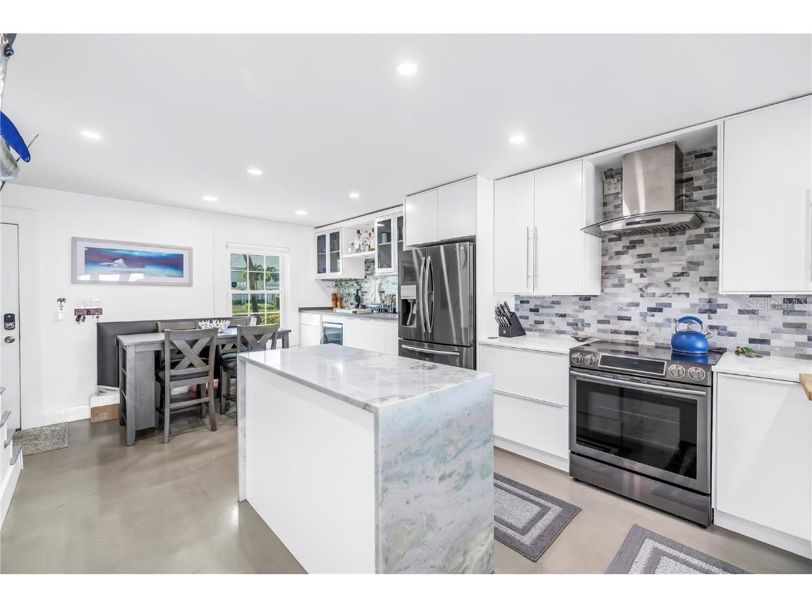 4982 Coquina Key Drive SE Saint Petersburg FL 33705 - TAMPA BAY TB8424408 image14