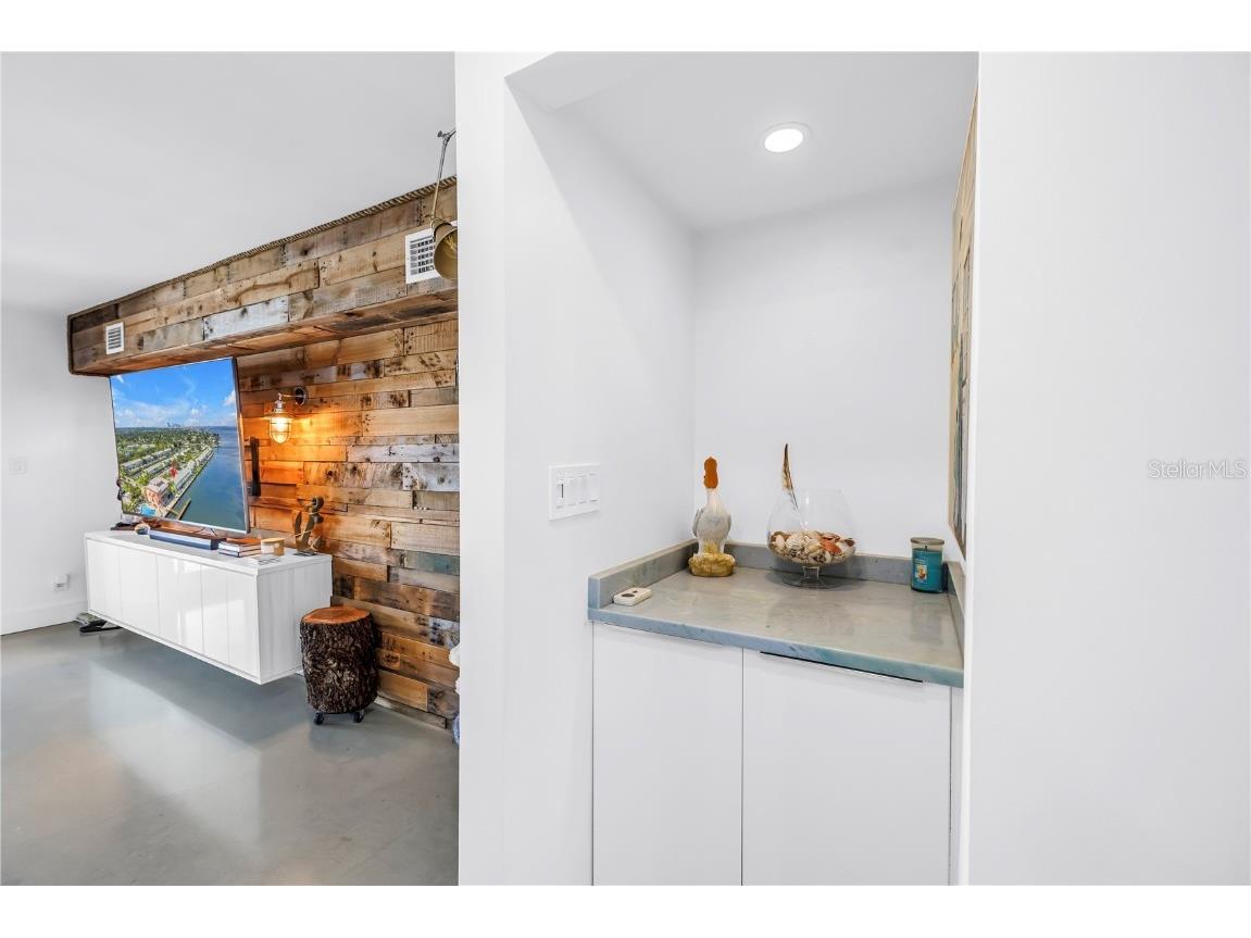 4982 Coquina Key Drive SE Saint Petersburg FL 33705 - TAMPA BAY TB8424408 image15