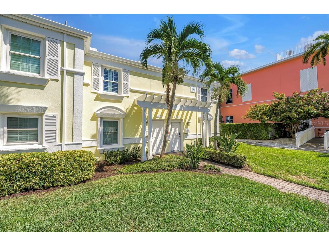 4982 Coquina Key Drive SE Saint Petersburg FL 33705 - TAMPA BAY TB8424408 image2