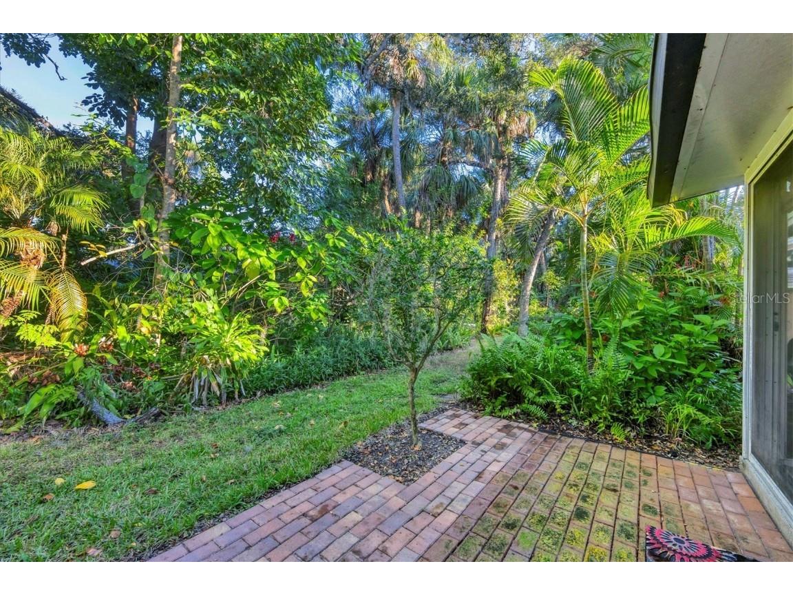 4983 Village Gardens Drive #45 Sarasota FL 34234 A4669034 image25