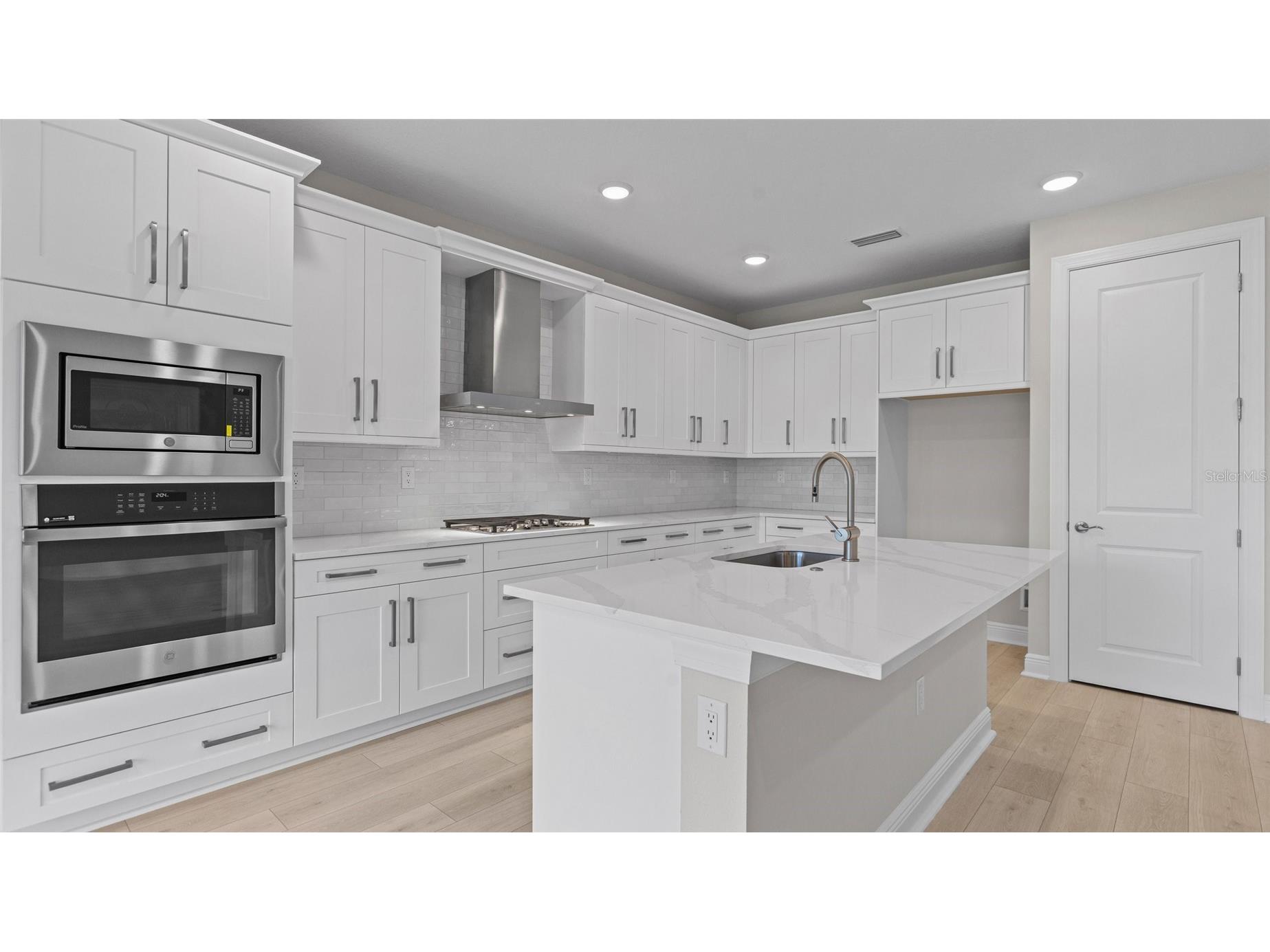 4984 Fairhope Circle Lakewood Ranch FL 34211 W7884928 image6