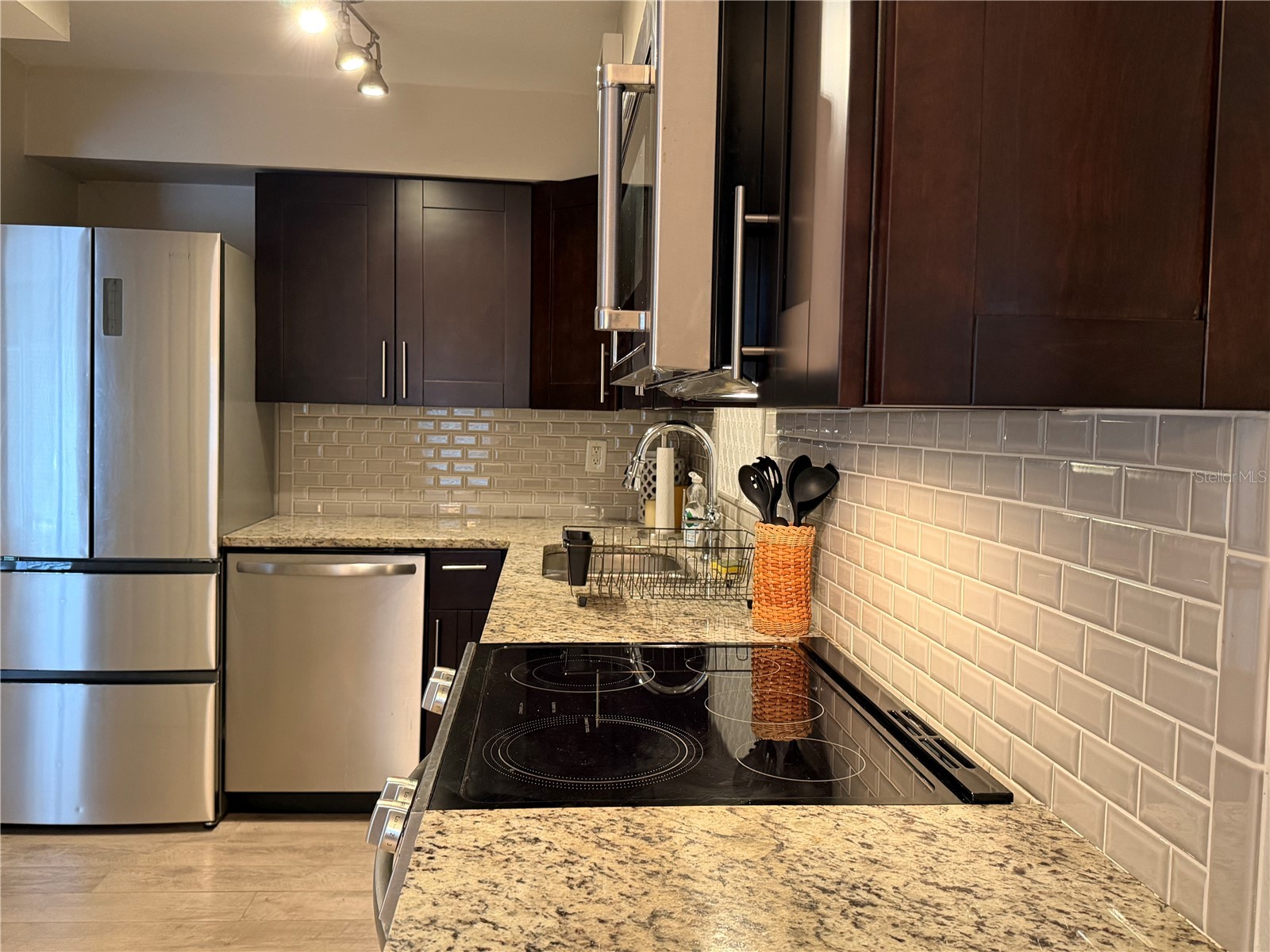 4985 Cobia Drive SE #A Saint Petersburg FL 33705 TB8514370 image2