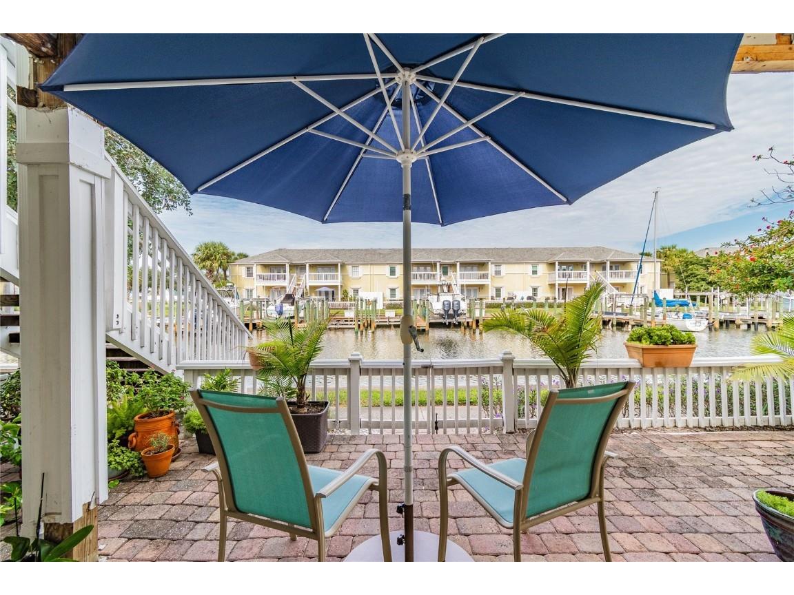 4985 Coquina Key Drive SE #C Saint Petersburg FL 33705 - TAMPA BAY LITTLE BAYOU U8138033 image1