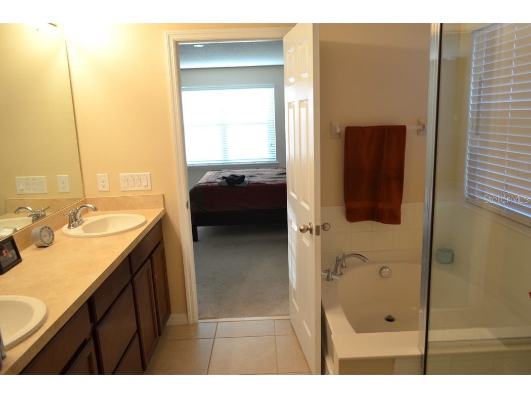 4989 Northlawn Way Orlando FL 32811 O6374329 image13