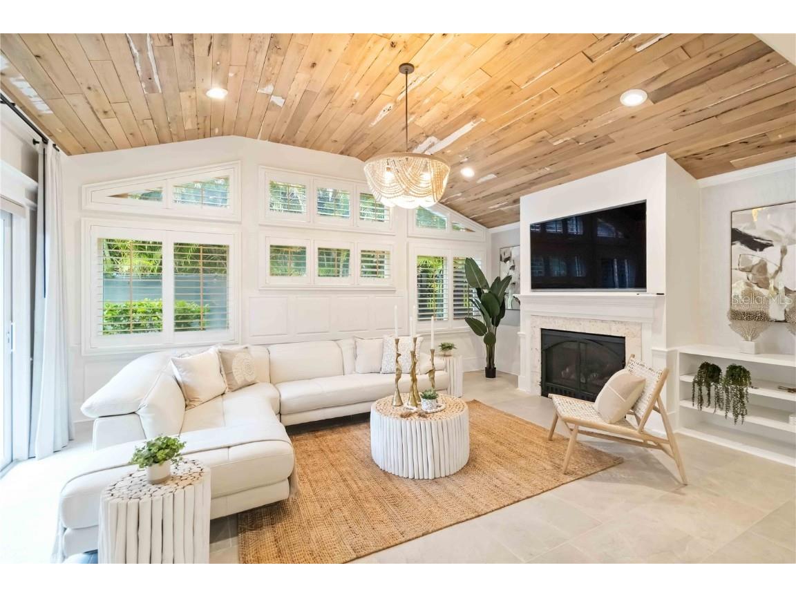 499 Partridge Circle Sarasota FL 34236 A4669490 image11