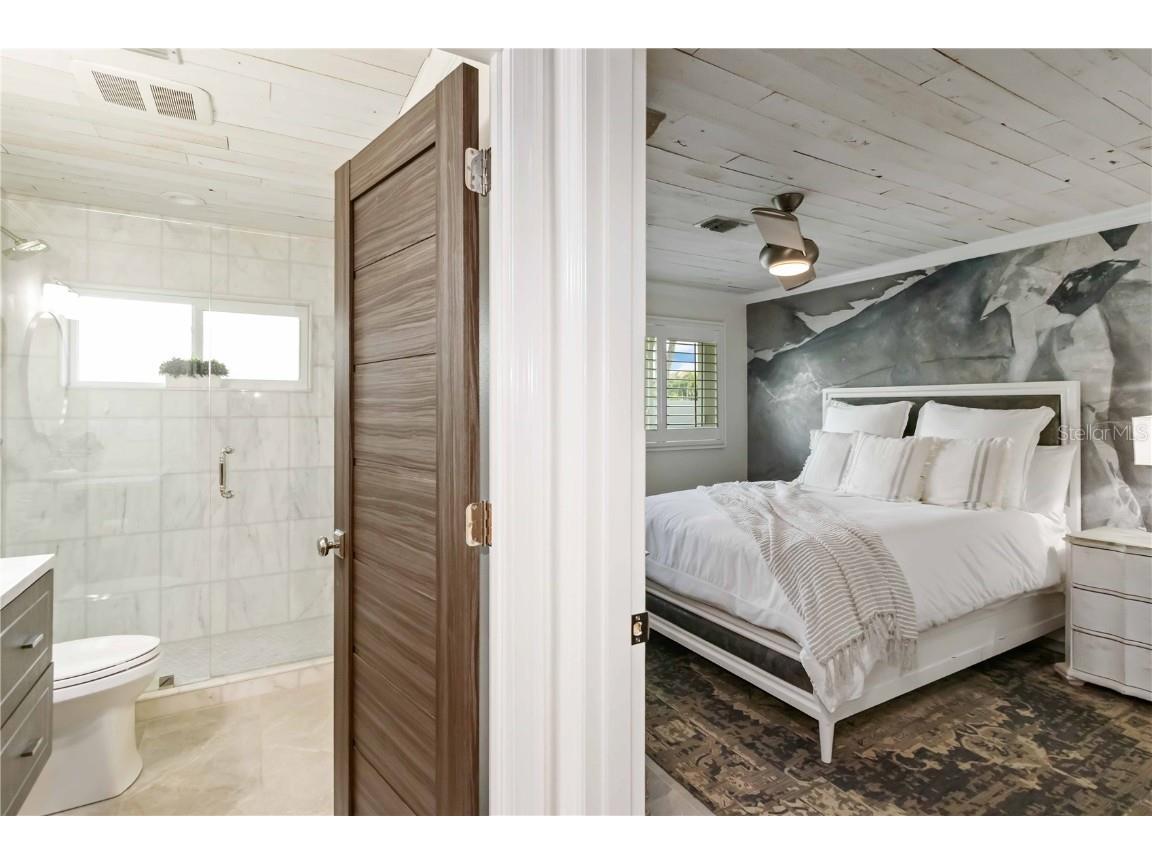 499 Partridge Circle Sarasota FL 34236 A4669490 image24