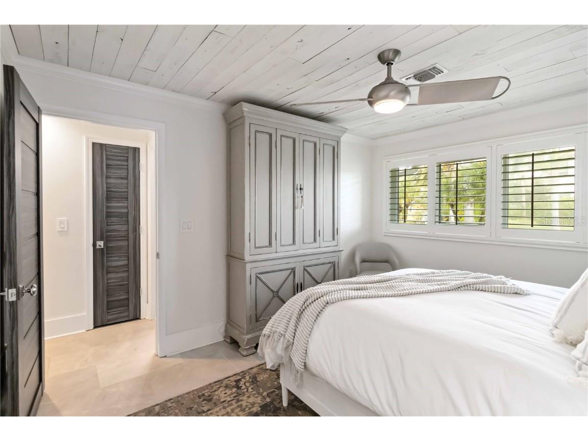 499 Partridge Circle Sarasota FL 34236 A4669490 image26