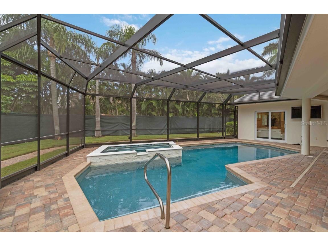 499 Partridge Circle Sarasota FL 34236 A4669490 image46
