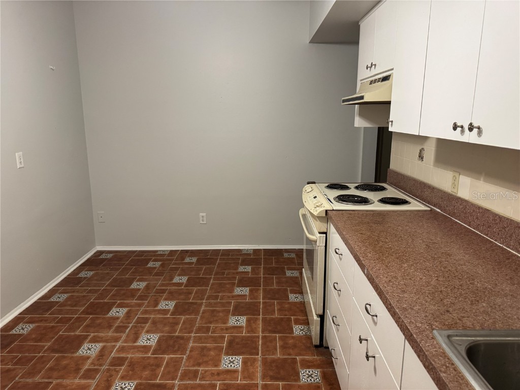 4990 80th Street N Saint Petersburg FL 33709 TB8450147 image19