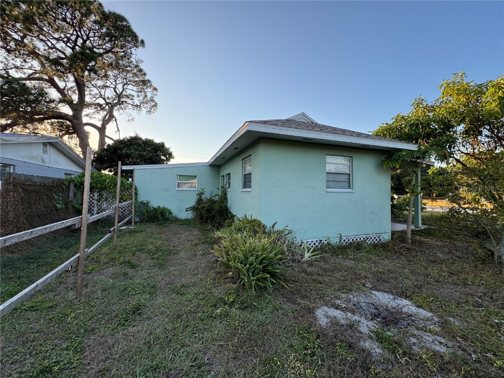 4990 80th Street N Saint Petersburg FL 33709 TB8450147 image2