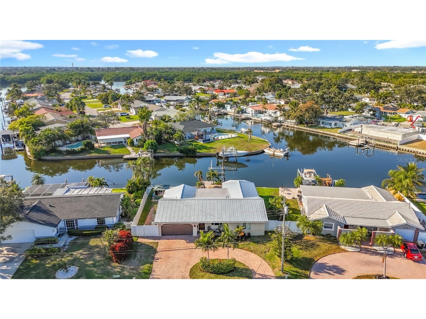 4990 Dover Street NE Saint Petersburg FL 33703 TB8449883 image2