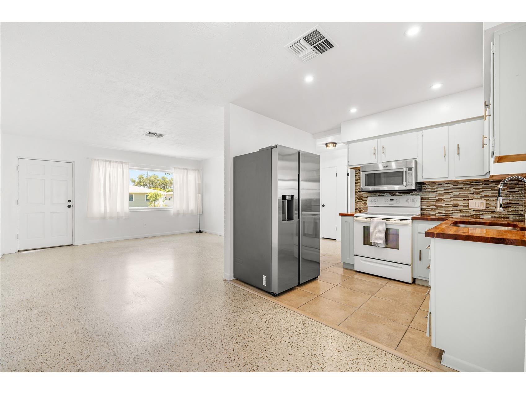 4992 99th Way N Saint Petersburg FL 33708 TB8522441 image6