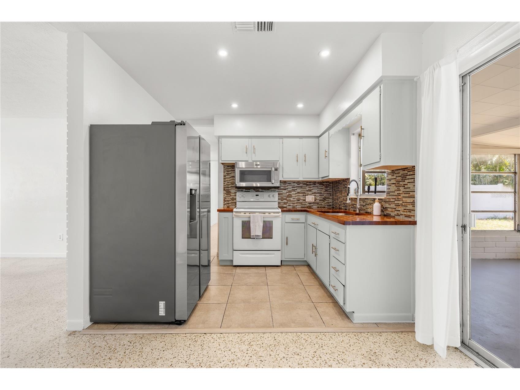 4992 99th Way N Saint Petersburg FL 33708 TB8522441 image7