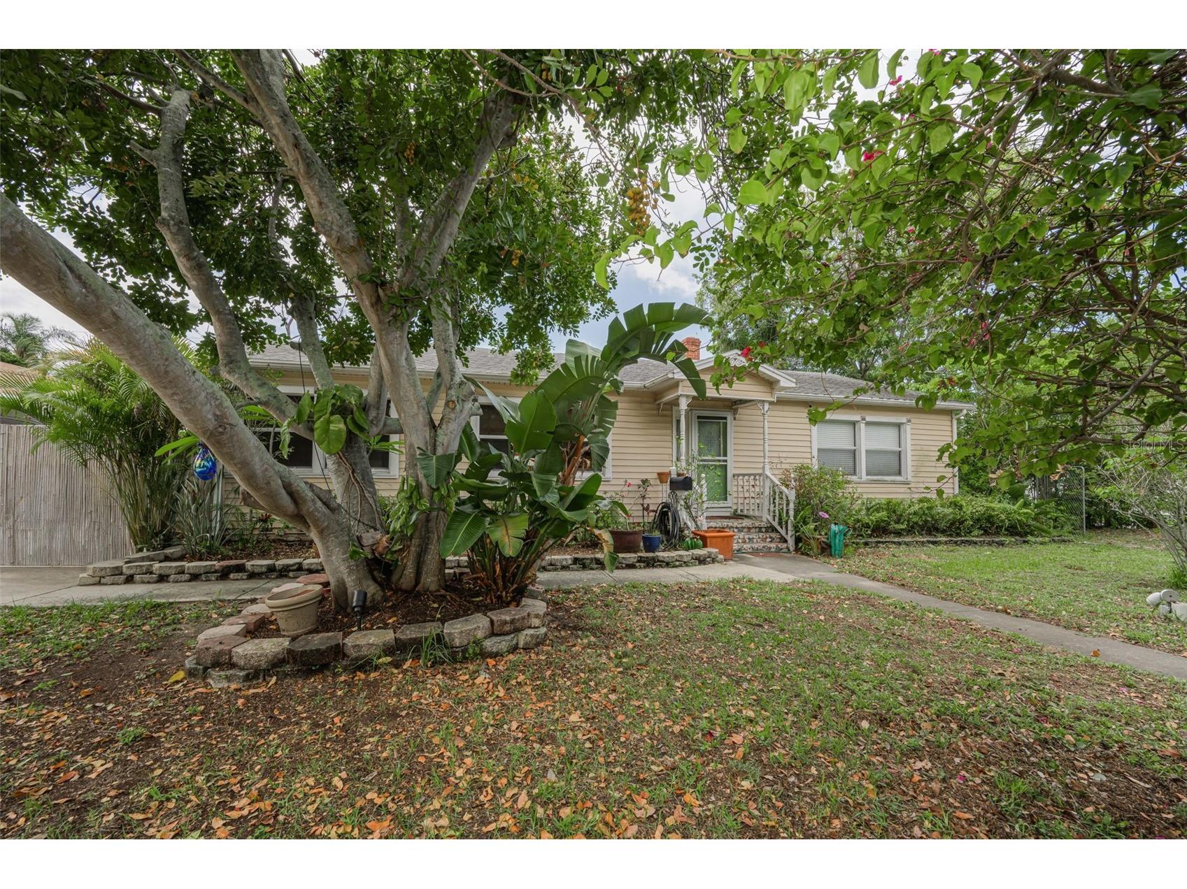4994 17th Avenue N Saint Petersburg FL 33710 TB8512149 image1