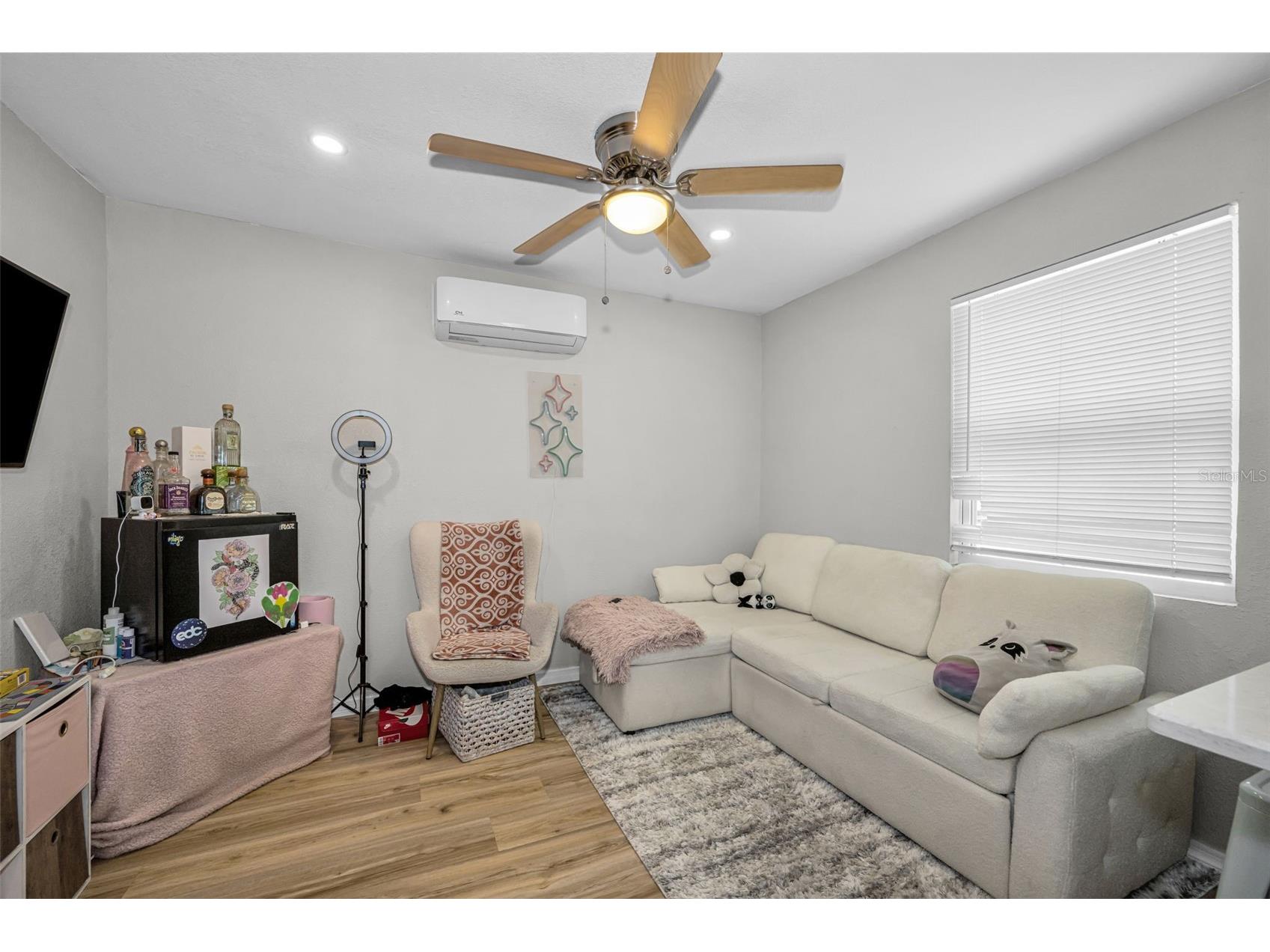4994 17th Avenue N Saint Petersburg FL 33710 TB8512149 image40
