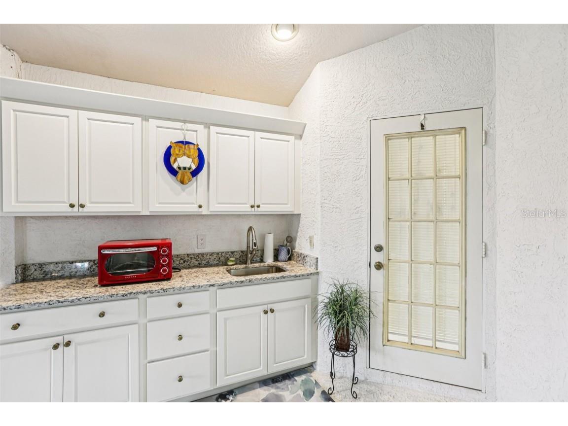 4994 Klosterman Oaks Boulevard Palm Harbor FL 34683 TB8441453 image9