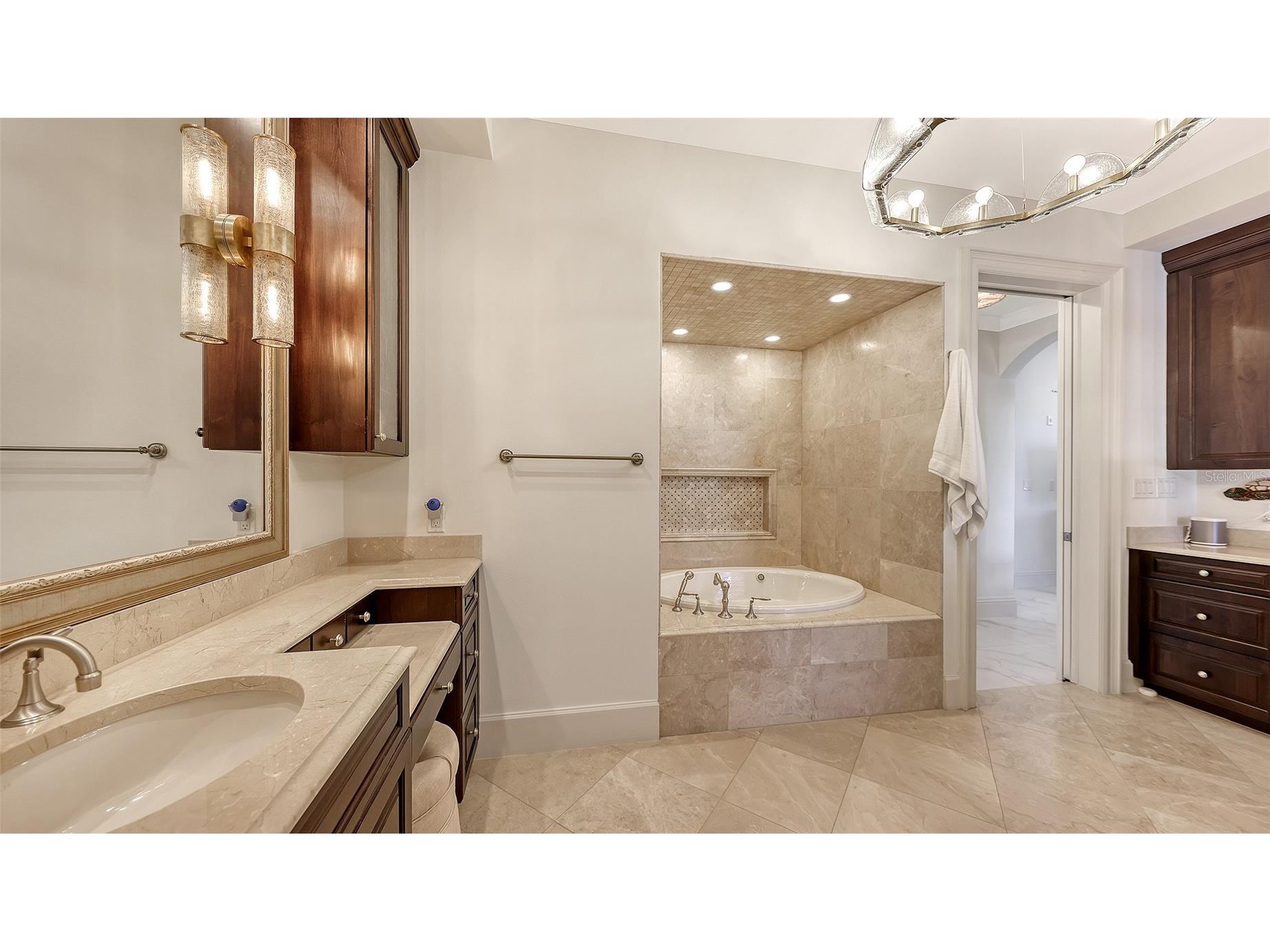 4995 Gulf Of Mexico Drive #500 Longboat Key FL 34228 A4677613 image26