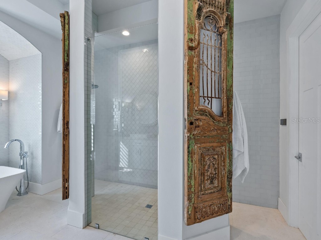 4996 Western Docks Lane Nokomis FL 34275 - INTRACOASTAL WATERWAY TO GULF A4671915 image25